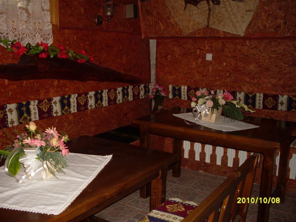 Veselata Guest House ドルナ・バニャ エクステリア 写真